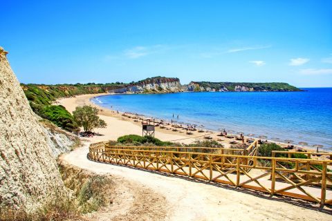 Η πανέμορφη παραλία Γέρακας στην Ζάκυνθο