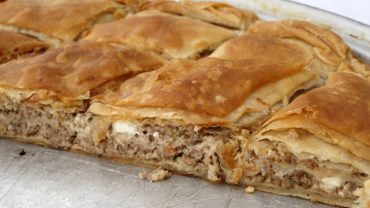 Κιμαδόπιτα Εύβοιας: Δείτε την πεντανόστιμη συνταγή