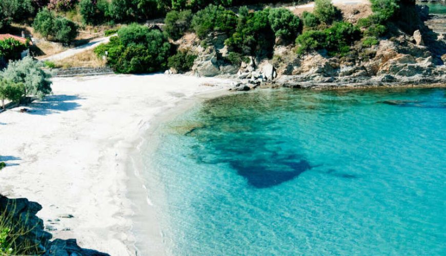 Η μαγευτική παραλία Λιανή Άμμος στην Εύβοια