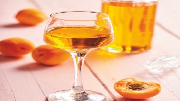 Λικέρ βερίκοκο: Το αρωματικό ποτό της Εύβοιας
