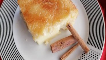 Πουπέκι: Το γαλακτομπούρεκο της Σαλαμίνας