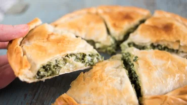Χορτόπιτα Εύβοιας: Δείτε την πεντανόστιμη συνταγή