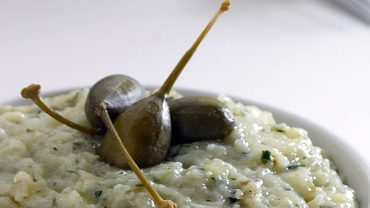 Καππαροσαλάτα απανωμερίτικη: Δείτε εδώ την συνταγή της Σύρου