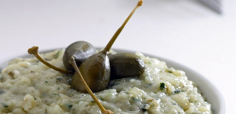 Καππαροσαλάτα απανωμερίτικη: Δείτε εδώ την συνταγή της Σύρου