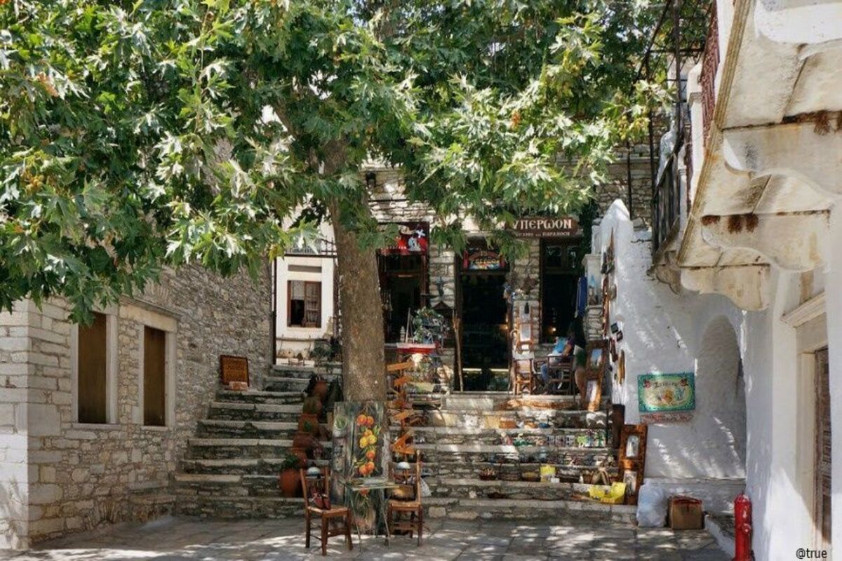 Απείρανθος: Το ιστορικό χωριό της Νάξου!