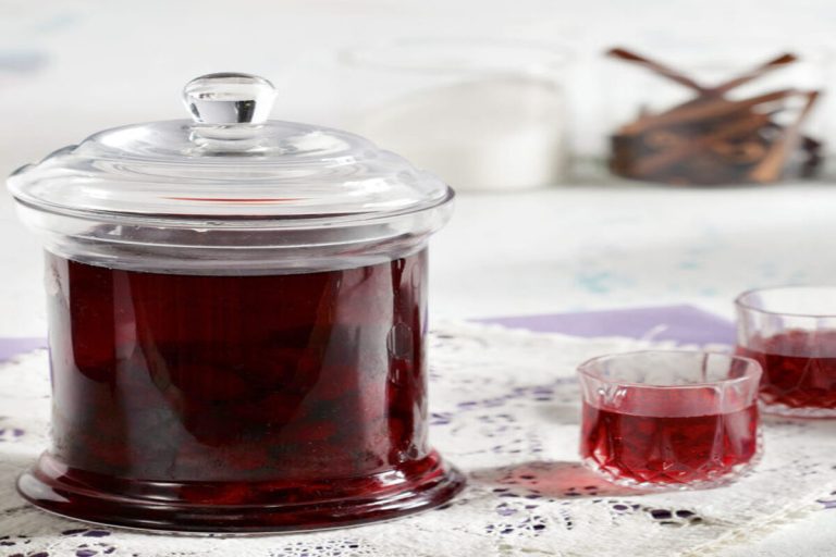 Λικέρ βύσσινο ή κεράσι: Το απολαυστικό “νέκταρ” της Εύβοιας