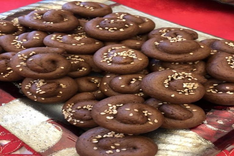 Πετιμεζοκούλουρα Κύμης: Απολαύστε την παραδοσιακή συνταγή