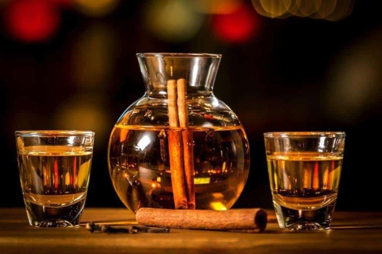 Ρακόμελο: Κρητική παράδοση… με την πρώτη γουλιά