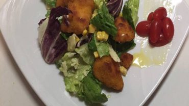 Σαλάτα του Καίσαρα με αρσενικό Νάξου: Γευτείτε τη δροσερή κυκλαδίτικη συνταγή