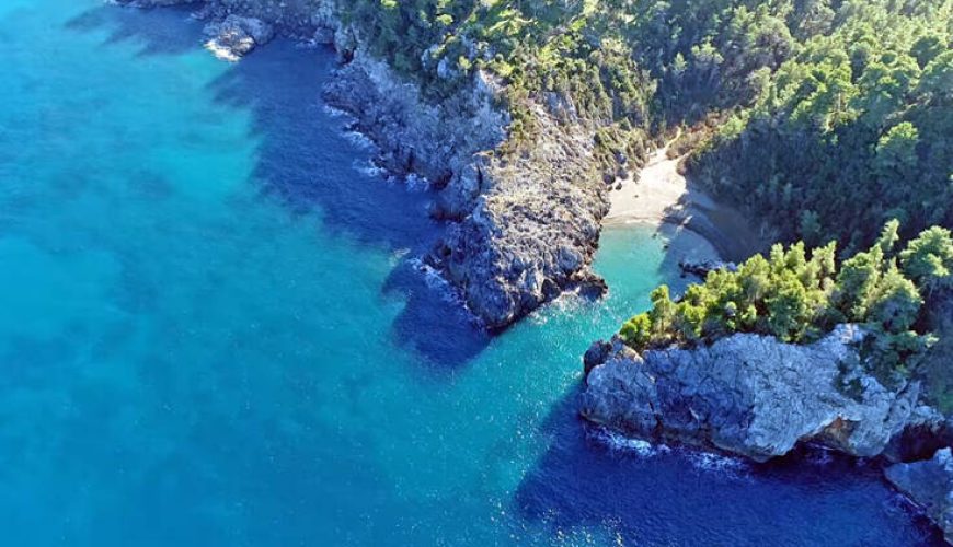 Βλαχιά Εύβοιας: Ποιες είναι οι κρυφές παραλίες της;