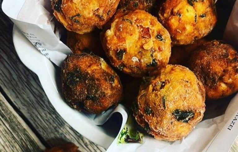 Χταποκεφτέδες: Δείτε την πεντανόστιμη συνταγή από τη Θάσο