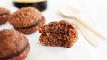 Καρυδάτα: Δείτε την γλυκιά συνταγή από το Αγρίνιο