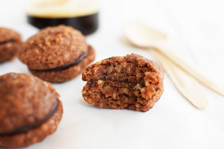 Καρυδάτα: Δείτε την γλυκιά συνταγή από το Αγρίνιο