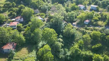 Στράφοι: Το χωριό της Εύβοιας που έχει σχεδόν εγκαταλειφθεί