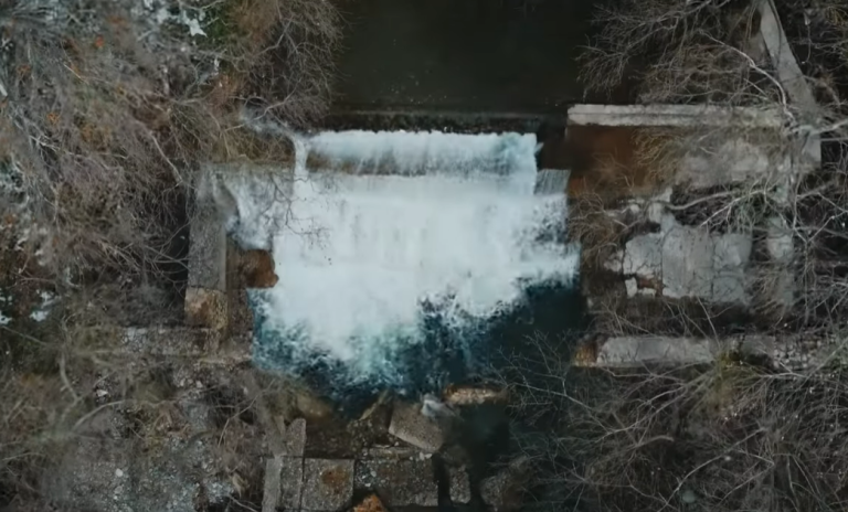 Έρια – Καθενοί: Το πανέμορφο χωριό της Εύβοιας με τους καταρράκτες (vids)