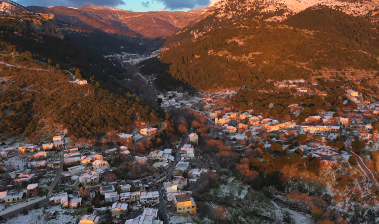 Χριστούγεννα στη Στενή Ευβοίας: Ενα… χιονισμένο ηλιοβασίλεμα (vid)