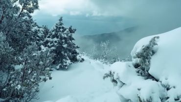 Βόρεια Εύβοια: Ανάβαση στο όρος Βαλάντι με ένα μέτρο χιόνι (vid)