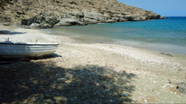 Καβουροχέρι: Μια παραλία στην Κύθνο για όσους ζητούν την… απομόνωση (Vid)