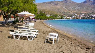 Παραλία Άλιντα, Λέρος: Η πιο γλυκιά αγκαλιά του Αιγαίου